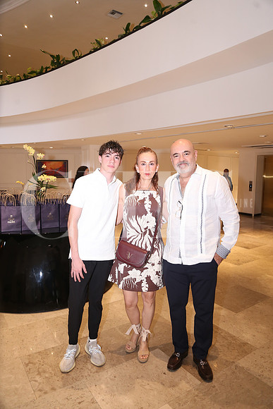 Gregorio Kobisher, Elizabeth Moniet y Samuel Kibisher0