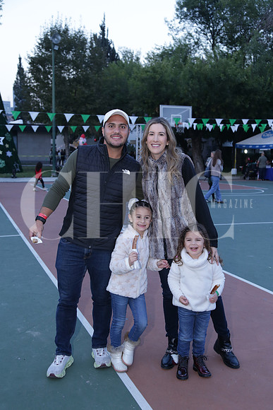 Lalo Sánchez, Katy Bueno, Ximena Sánchez y Sofia Sánchez 1