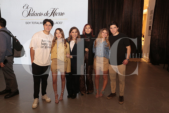 Eduardo Saldaña, Alana Morales, Ludy Gonzalez, Paulina Farias, Raquel Chapa y Eduardo Molina 5