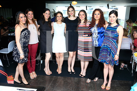 Gaby Arvide, Marisol Rodero, Ileana de Paez de Leal, Ana Cristina Salinas, Tere Dillon de Martínez, Julia Zorrilla, Jessica de Elizondo y Bárbara de Romero