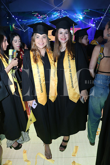 Angela  Vega y Daniela Chapa 0