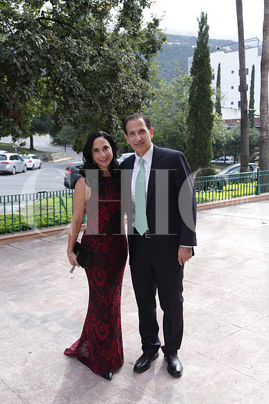 Laura Valdés de Kalifa y Antonio Kalifa 1