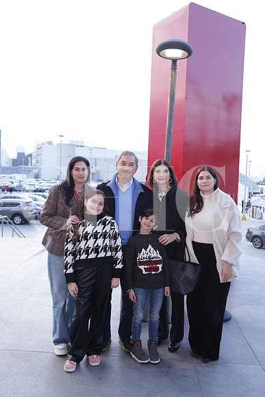 Cristina González, José Natividad González Páras, Cristina Maiz, Ana Luisa González, Sofia Assad y Daniel de la Garza0