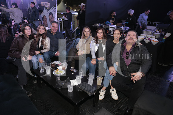 Ruben Romero, Liza de la Garza, Gaby de la Garza, Adrian de la Garza, Sandra Romero, Gabriela Villarreal, Sofia Gutierrez y Jorge Villarreal 4