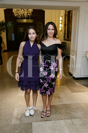 Carola Lozano y Mary Carmen Elizondo de Lozano. (2)