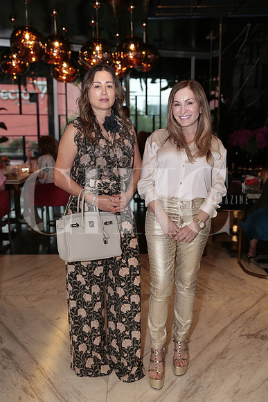 Susy Almaguer y Gaby Cantu Miller 2