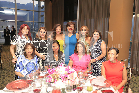 Margarita Guevara, Norma Rodriguez, Sonia Aguado, Diana Flores, Alicia Acosta, Elsa Rodríguez, Claudia Delgado, Rosario Escamilla y Myrthala Elizondo 1