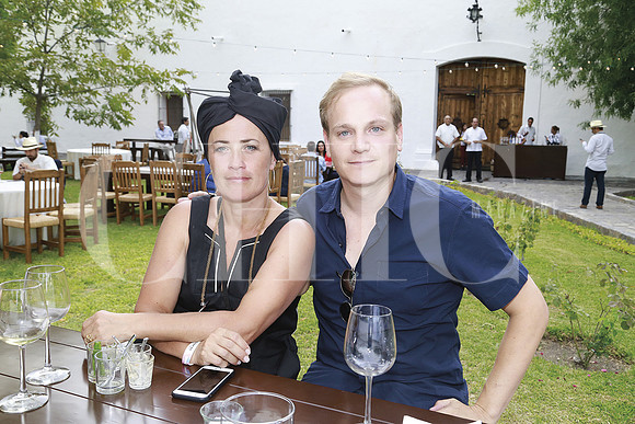 Dafne Naillard y Raúl González