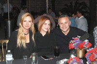 Cordelia de Hoyosde Villarreal, katty Elizondo y Rafael Villamar