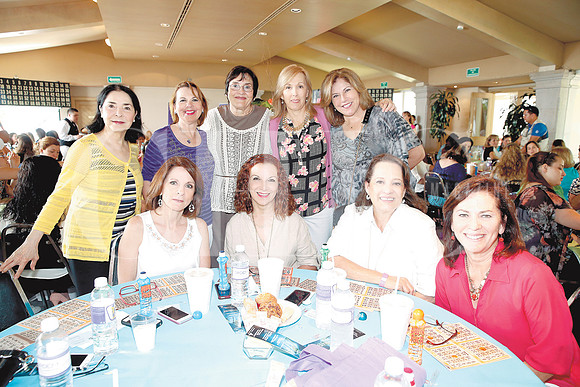 Denise Lambretón, Silvia Amarante,  Martha Guevara, Gabriela de Gil, Blanca Dieck, Laura Pérez, Ana María Montemayor, Cecilia Odriozola y Belinda de Castilla