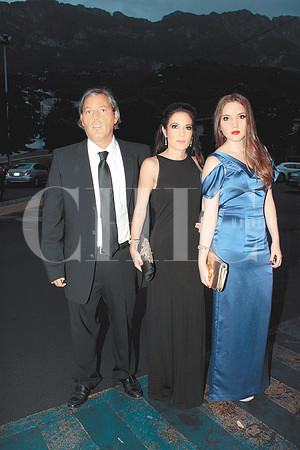 José De los Santos, Erika Domínguez de De los Santos y Érika De los Santos