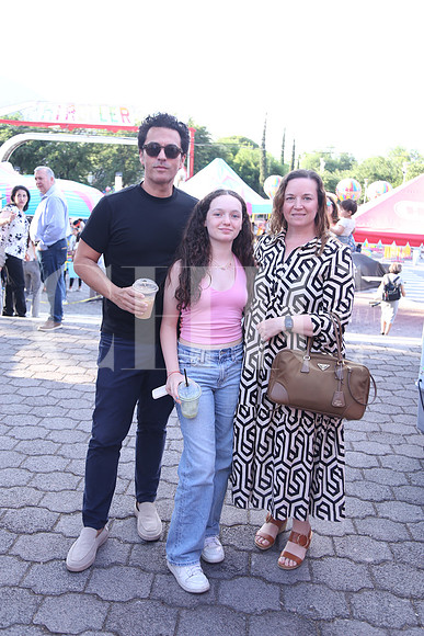 Armando de la Fuente, Vivi de la Fuente y Norma Benavides 1