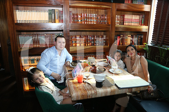 Antonella Orta, Luis Orta, Isabela Orta y Juliana Palomares 1