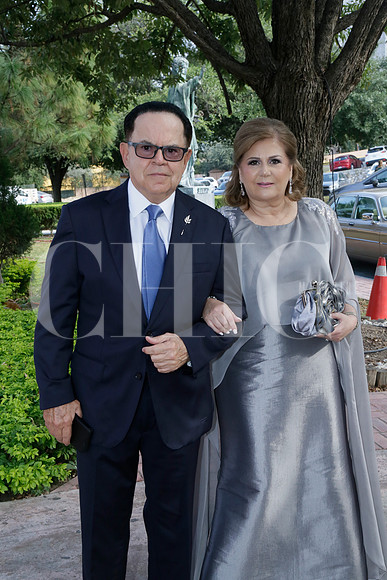 Jesus González y Gaby Porte de González