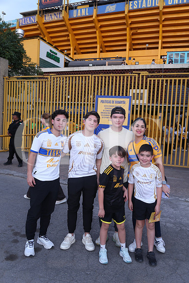 Leonardo Treviño, Ragib Villarreal, Roberto González, Chantal González, Fernand Gómez y Mikel Villarreal 1