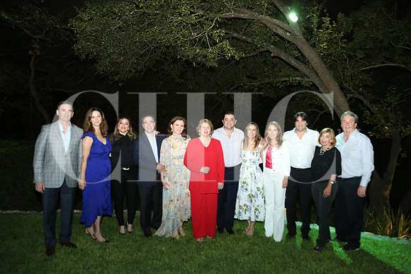 Juan Prestamo, Malu jaso, Berta Alejandra Prestamo, Arturo Prestamo, Cordelia Elizondo , Berta Alejandra Elizondo de Islas, Marcelo Prestamo, Sofia Garza, Cynthia Zabroki, Luis Prestamo, Cristina Isla