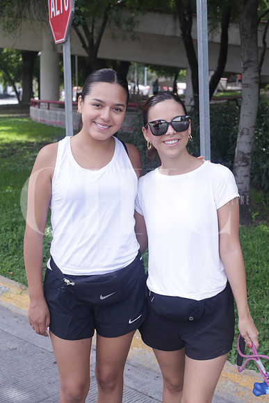Berenice Moreno y Anilu de la Chica 0