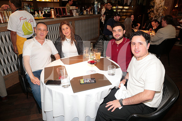 Octavio Cavazos, Claudia Cavazos, Mauricio Cavazos y Octavio Cavazos 4