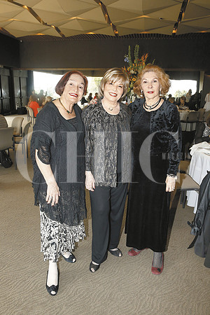 Elisa Fausti de Guerra, Rosario Fausti de Canales y Toti Fausti