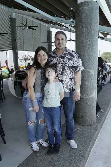 Dulce Péña, Alexa Valles y Rodolfo Valles (2)