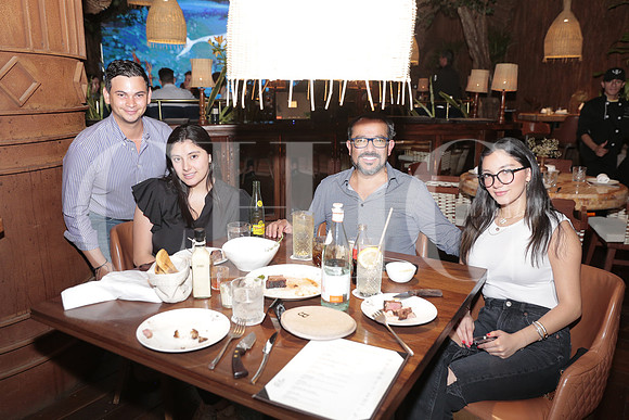 Valeria Contreras, Manolo Gonzalez, Victor Contreras y Barbara Contreras 3