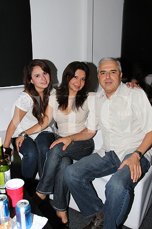 Marian Valdés, Elisa de Valdés y Carlos Valdés