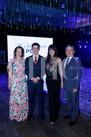 Ana Verónica Martínez de González, Luis González, Ana Verónica González y Luis Manuel González (3)