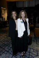 Adriana Gracia Moses y Carmen González de León (3)