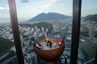 Moet & Chandon Sky Bar 6