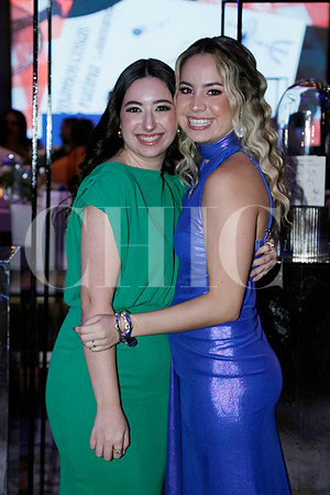 Daniela Rady y Mariale de Hoyos (4)