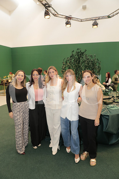 Marisol Gonzalez, Miriam Cantu, Delia Elizondo, Caro Bravo y Ana Laura Fernandez 3