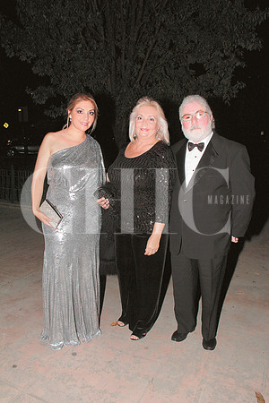 Gabriela Hinojosa de Domínguez Dolores Córdova de Hinojosa y Francisco Javier Hinojosa
