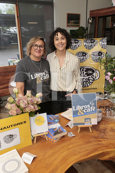 Adriana Muela y Karla Neavez 5