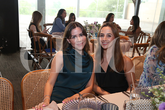 Gabriela Ramírez y Daniela Sánchez 1