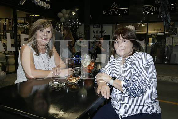 Claudia Farias de Reyna y Nancy Gómez de Putz (2)