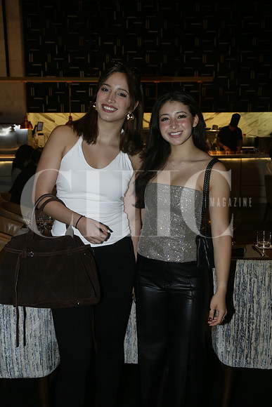 Andrea Gómez y Denisse Pérez (2)