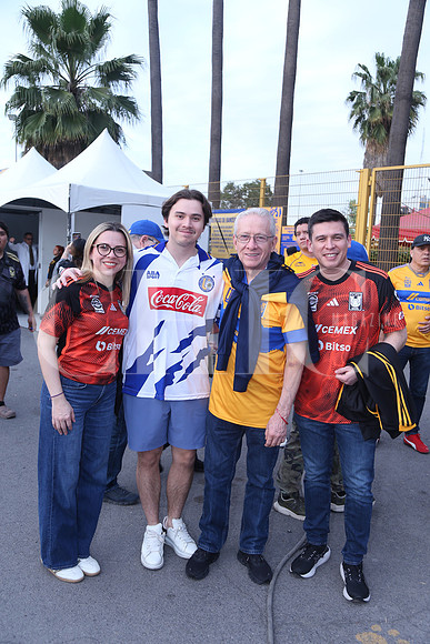 Dalila Martínez, Luis Angel Martínez, Patricio Martínez y Daniel Martínez 1
