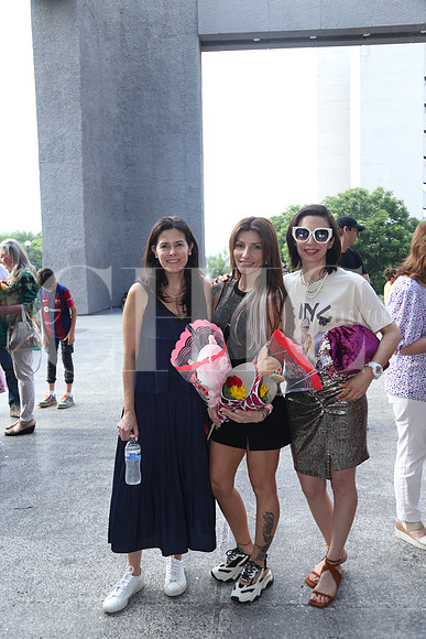 Lorena Saldaña, Kary Rodríguez y Yolanda de Cavazos