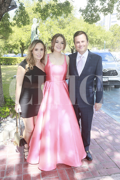 Maria Elena Quintanilla de Garza , Ana Paula garza y Alfredo Garza