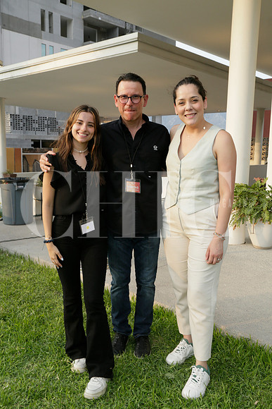 Valeria Camacho, Carlos Camacho y Julia Pedraza