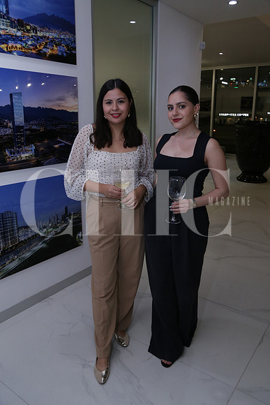 Zuzu Campos y Valeria Villarreal