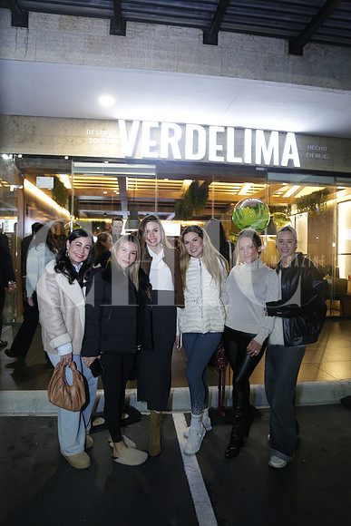 Paloma Marum, Ale Yllan, Paola Ruiz, Ale Maltos, Vivi Villarreal y Ale Valdéz 2