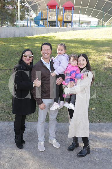 Mireya Montemayor, Juan Pablo Perez Salinas, Arianne Galasini, Leon Perez Salinas y Nina Perez Salinas 3