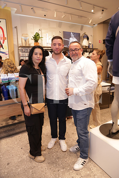 Deyanira Martínez, Antonio García y Jesús García1