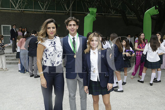 Greta Salinas de Medina, Rodrigo Medina y Roberta Medina (3)