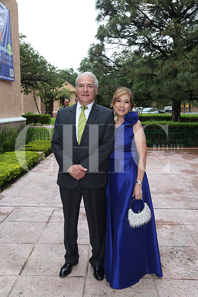 Patricio Garza y Myrna González de Garza