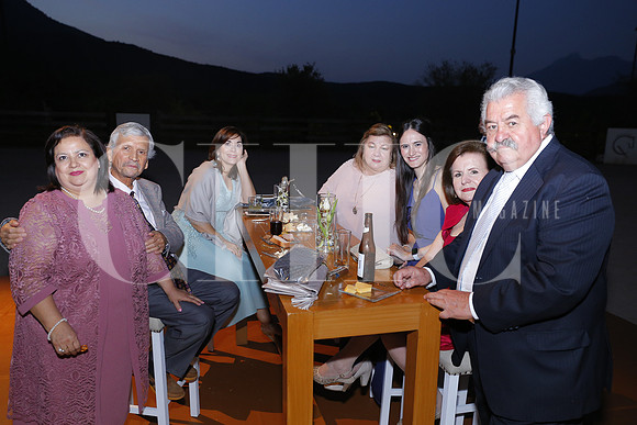 Lucy de Garza, Rodolfo Garza, Martha Alanis de Garza, Tere Garza de Celada, Celina Celada, Graciela Garza de Madero y Guillermo Madero (1)