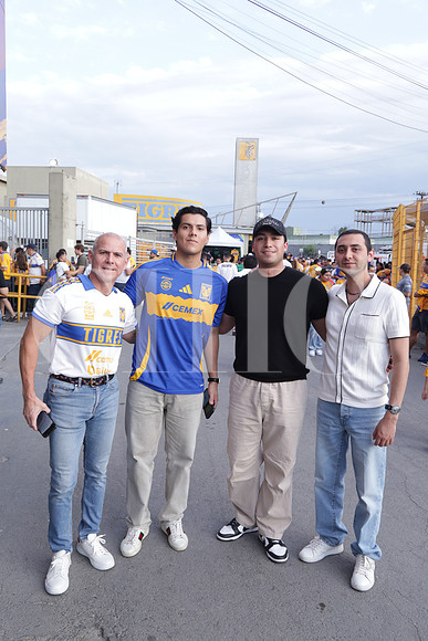 Francisco Oreyana, Francisco Oreyana, Angel Sena y Luis Murguia