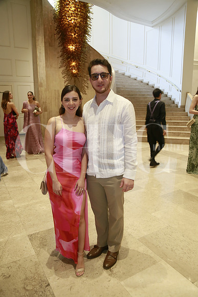 Carla Flores y Lucas Tijerina (2)