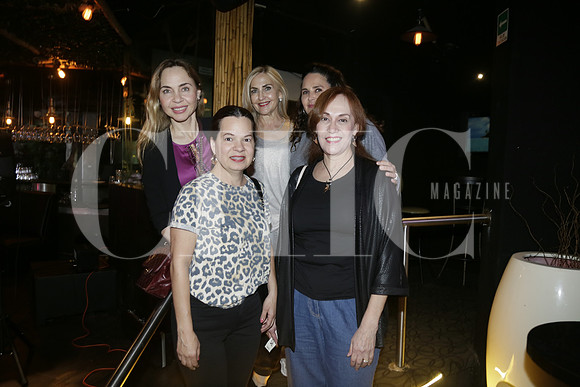 (atras) Alejandra Fernandez, Mónica Buerón de Villarreal, Carolina Martínez, (al frente) Daniela Cavazos y Lucero García (2)